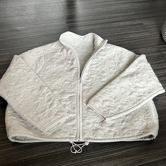 Lululemon Quilted Jacket - Picture 2 of 7